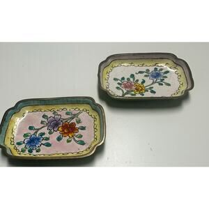 Charming Vintage Chinese Canton Enamel  Copper Miniature Trinket/Salt Dishes Set